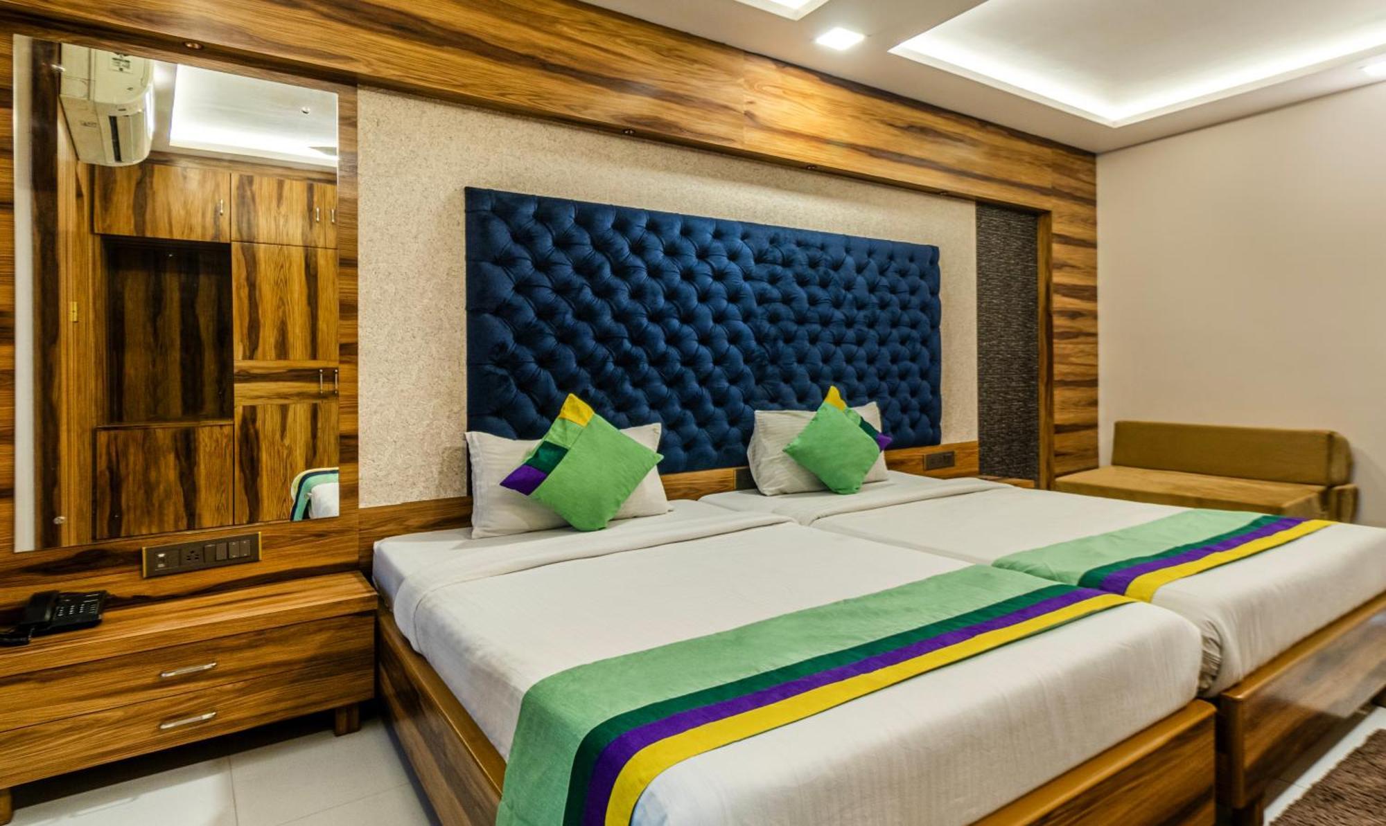 Hotel Orion Crystal Kolkata Exterior photo
