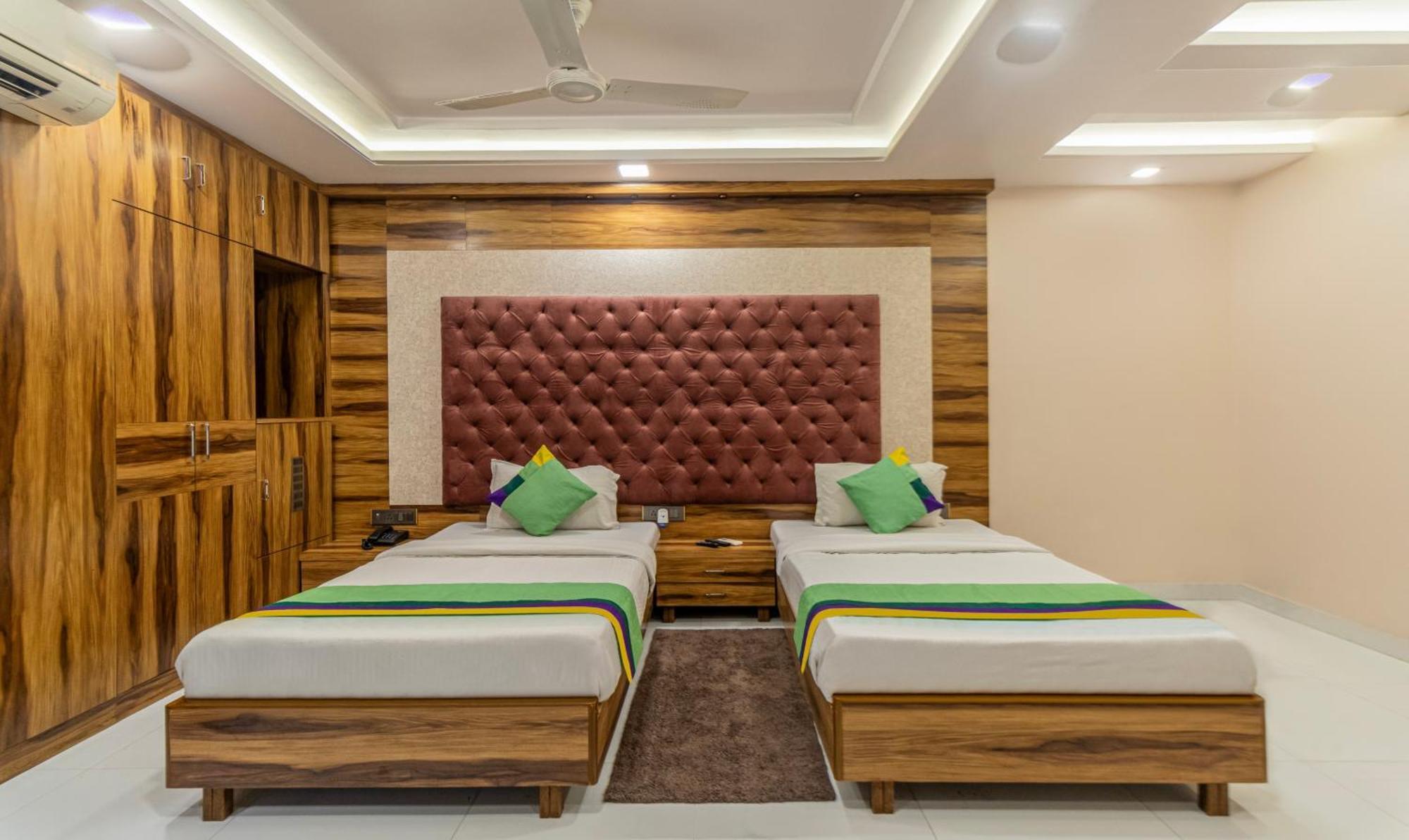 Hotel Orion Crystal Kolkata Exterior photo