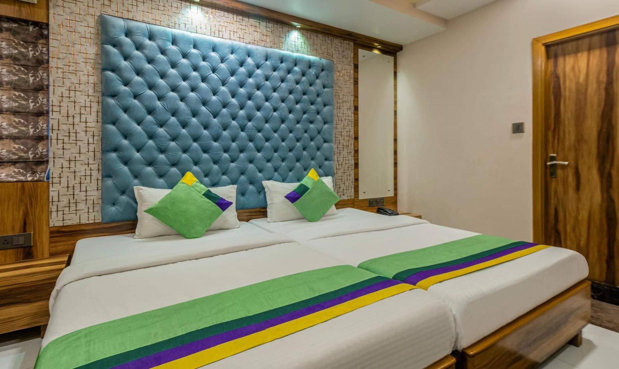 Hotel Orion Crystal Kolkata Exterior photo